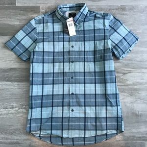 Men’s Quiksilver plaid button down shirt NWT